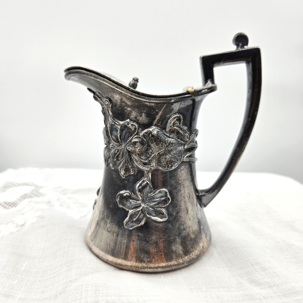 Colonial Silver Co Quadruple Plate Syrup Pitcher Floral Repousse Portland ME 440